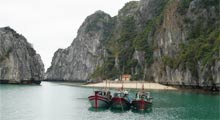 halong-emotion-cruise-beach