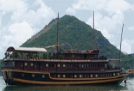 halong-phoenix-cruise